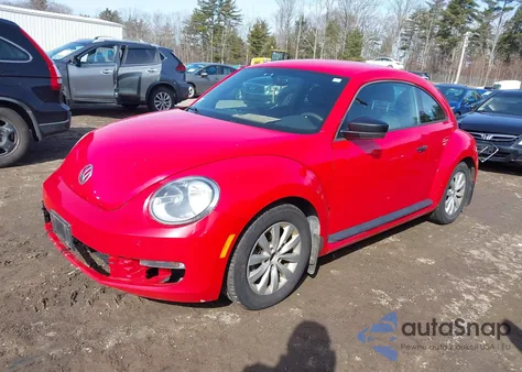 2013 Volkswagen Beetle 2.5L Entry z USA, uszkodzony, nr VIN 3VWFP7AT8DM624961